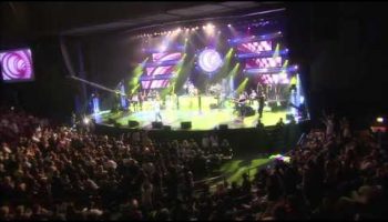 Armenchik – Yerevan (Live)