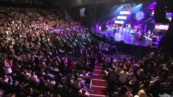 Armenchik – Tox Kez Sirem (Live)