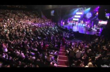 Armenchik – Tox Kez Sirem (Live)