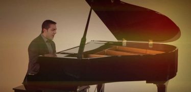 Azat Hakobyan Feat.  Razmik Amyan – Karot