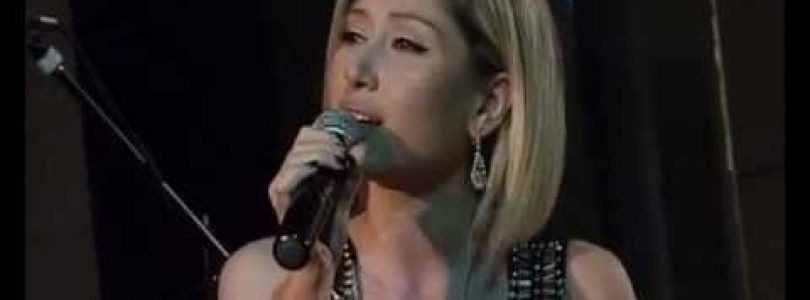 Christine Pepelyan – Es Aprum Em Ete Du Kas (Live)