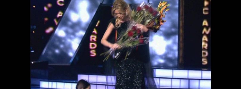 Christine Pepelyan – Shnorhakal Em (Armenia Music Awards 2012)