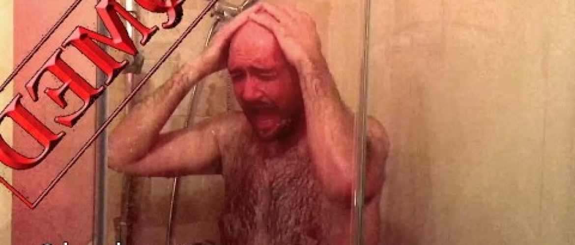 DEMQ SHOW – American Taking Shower VS Armenian Taking Shower