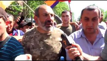 After being released, Nikol Pashinyan march to Republic Square
