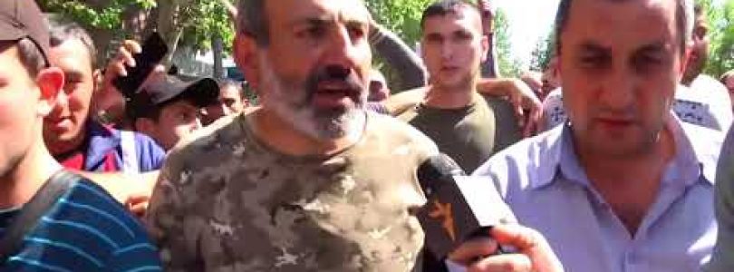 After being released, Nikol Pashinyan march to Republic Square