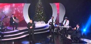 Razmik Amyan – Partezum Vard Er Bacvats