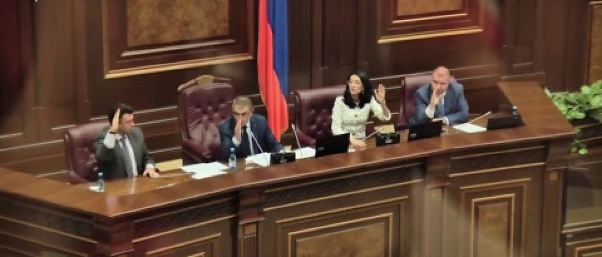 Lratvakan Kentron 01.04.19